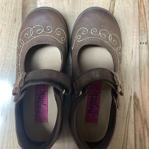 Rachel Shoes Tan Kids Mary Jane with Swirl Design